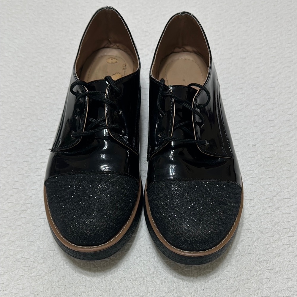 Santory by Renaldo Black Textured Flats with Rounded Toe‎